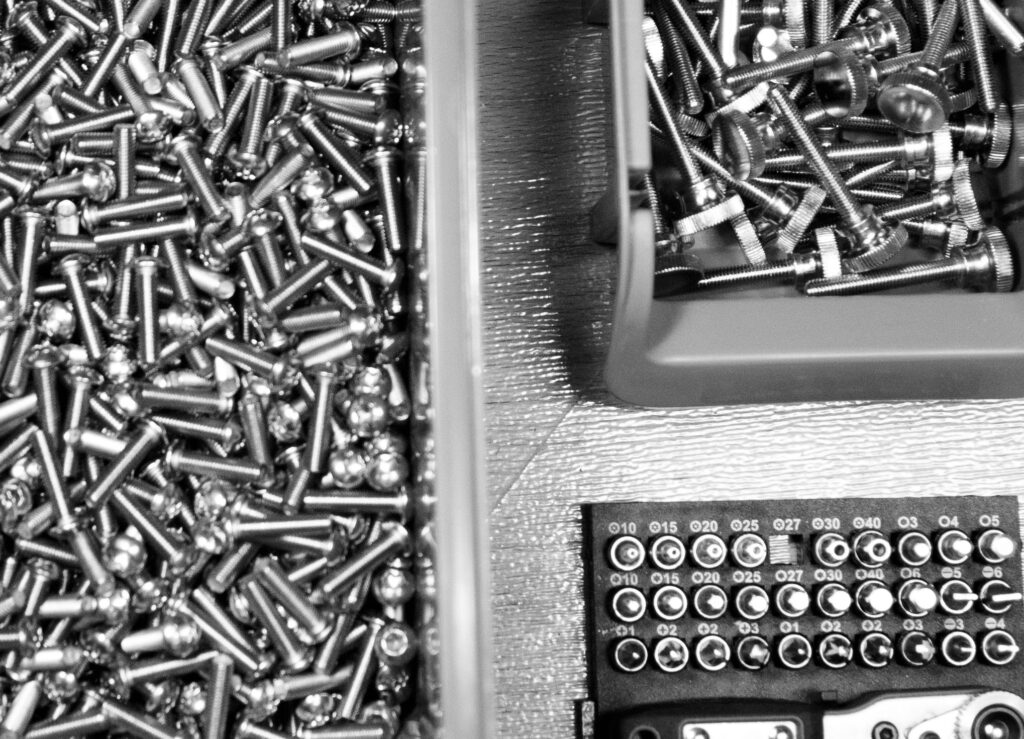 FlowaPowa nachhaltigkeit edelstahl metall schrauben screws stainless steel